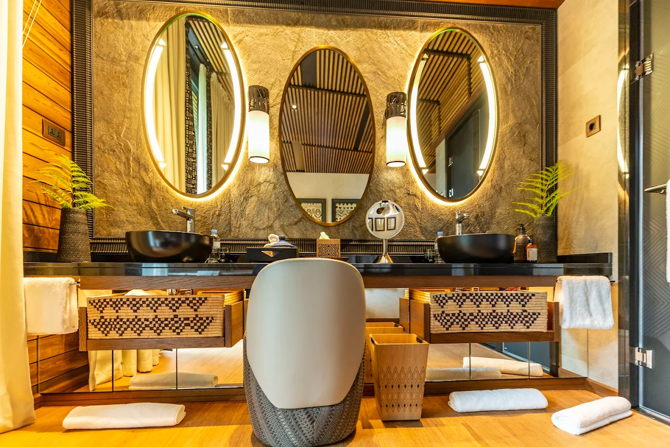 Luxury family safari lodge interior