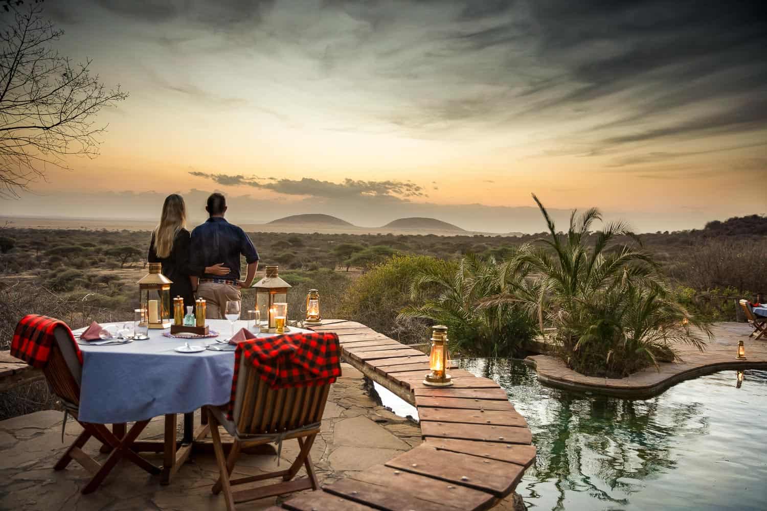 Rwanda has become one of Africa’s most sought-after luxury honeymoon destinations, and its premier gorilla lodges provide exceptional romantic experiences for couples. Honeymooners enjoy private villas, candlelit dinners, champagne celebrations, spa treatments, scenic helicopter flights, luxury suites with 