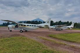 Luxury travelers frequently fly between Kigali, Entebbe, Bwindi, Zanzibar, and other East African destinations while enjoying breathtaking aerial views of mountains, forests, coastlines, islands, lakes, and wildlife landscapes. These fly-in safari experiences allow