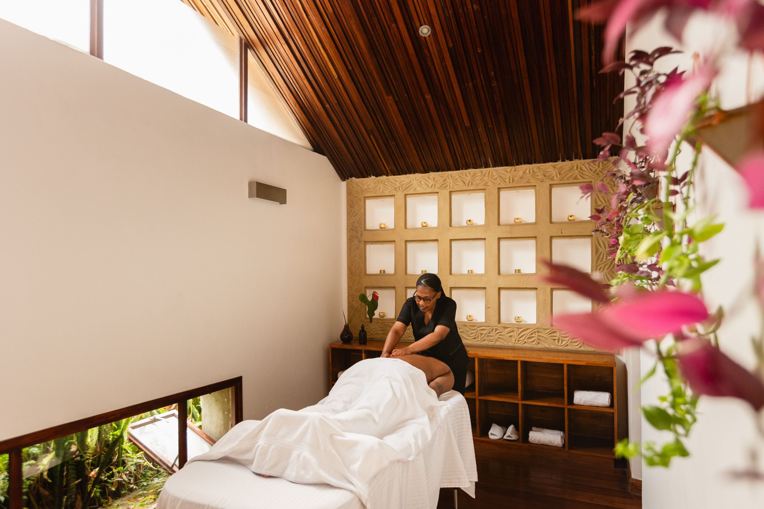 After a day spent exploring the forests of Volcanoes National Park, guests can unwind through world-class wellness experiences offered by Rwanda’s leading luxury lodges. Spa treatments, therapeutic massages, yoga sessions, meditation programs, wellness therapies, and fitness facilities allow travelers to relax and rejuvenate while 