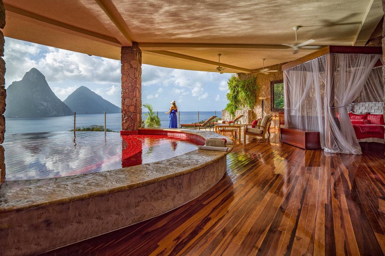 Luxury Accommodation for Honeymooners