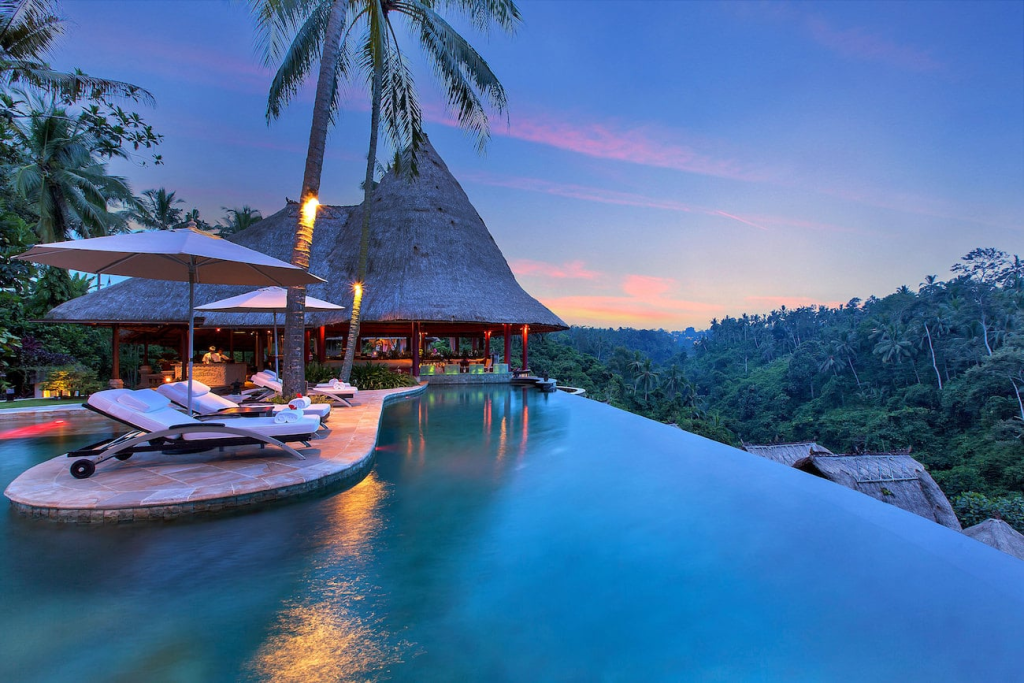 Romantic Luxury Safari Lodge for Honeymoon Couples