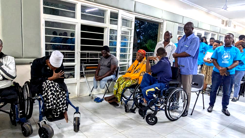 Accessible Luxury Gorilla Trekking is supported by a range of specialized services designed to maximize comfort and safety. Professional porter teams assist with trekking, equipment transportation, and mobility support throughout the experience. Sedan