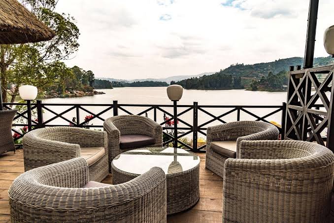 9 Days Luxury Uganda Gorilla Trekking and Big Five Safari