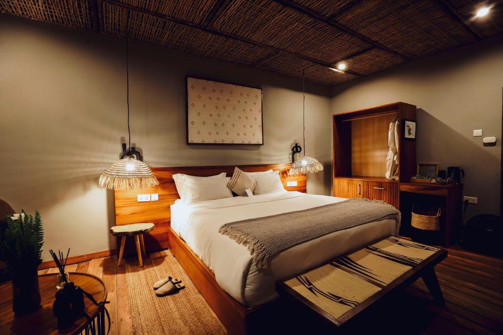 7 Days Ultra Luxury Rwanda Primates Safari